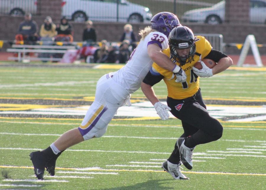 Brian Kent makes one of his five catches over No. 1 Minnesota State-Mankato.
