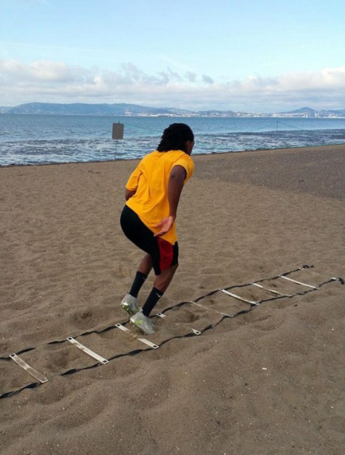 J%E2%80%99Ron+Erby+continues+to+prepare+for+football+after+college+by+training+vigorously+on+a+beach%2C+doing+various+running+and+strength+drills.