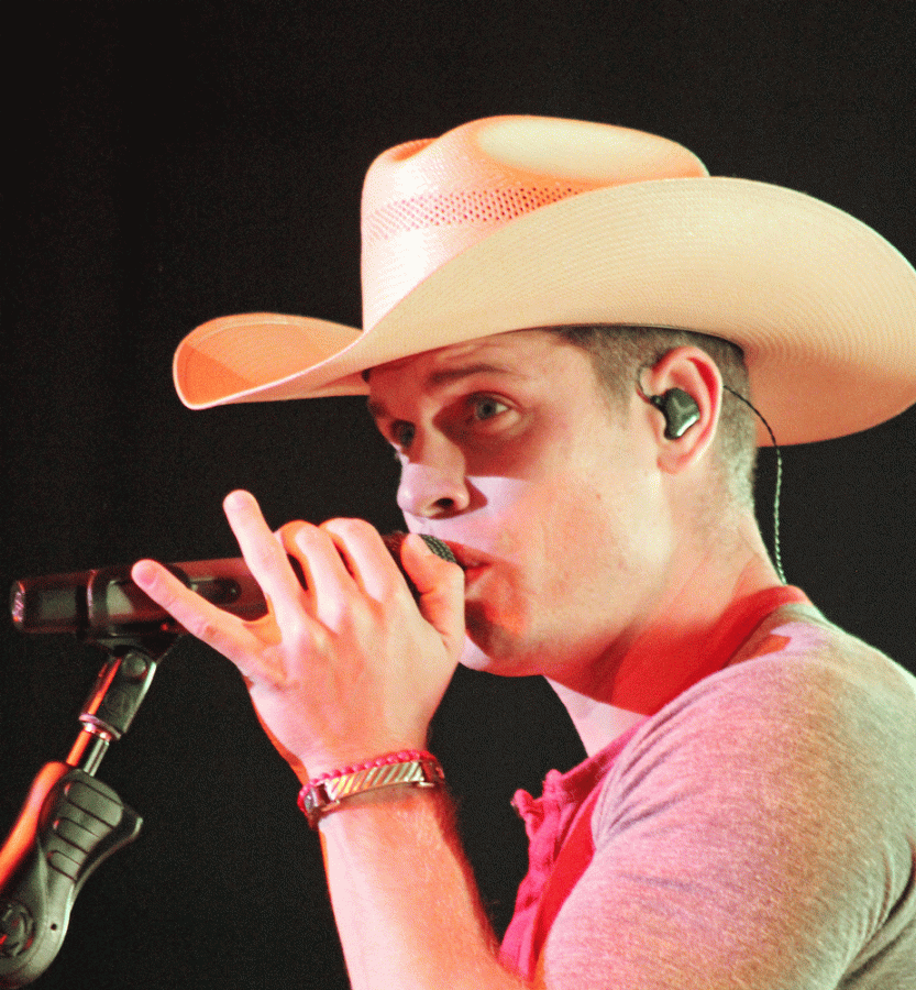 Country artist Dustin Lynch performed at this years spring concert.