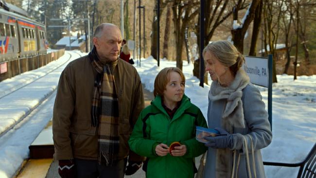 Deanna Dunagan and Peter McRobbie star as the creepy grandparents of Becca and Tyler.