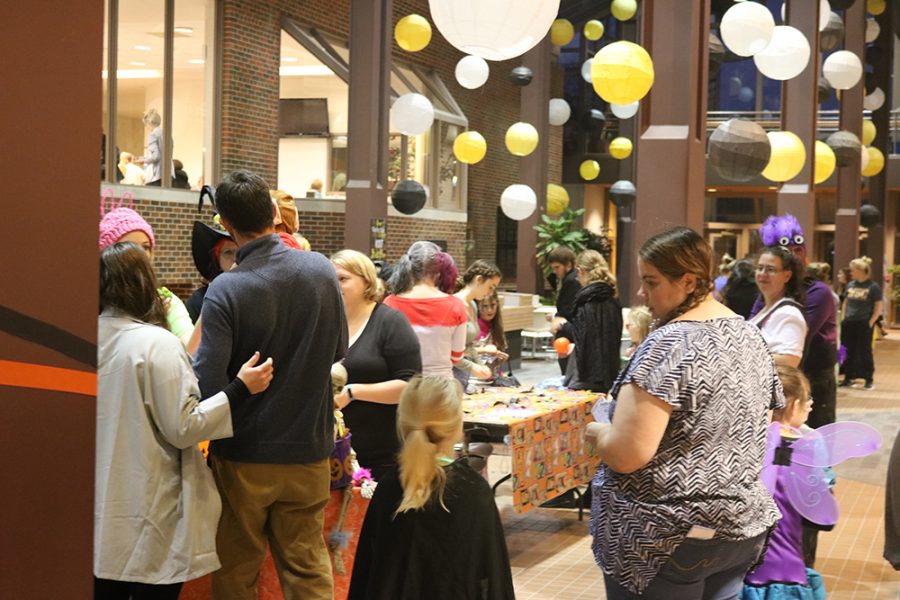 Students and community families made their way into the Kanter Student Center on
Halloween night to play games and win various prizes and candies.