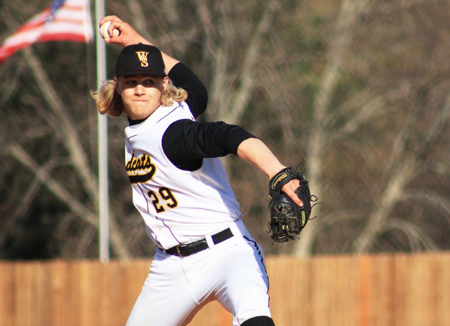WSC Baseball holds strong to win twice