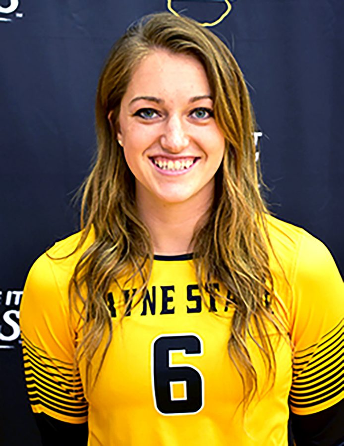 Senior+setter+Megan+Gebhardt+was+selected+as+the+Player+to+Watch+in+the+NSIC+this+season.+Photo+courtesy+of+WSC.+