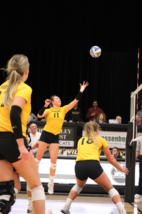 Photos: WSC volleyball loses against St. Cloud State