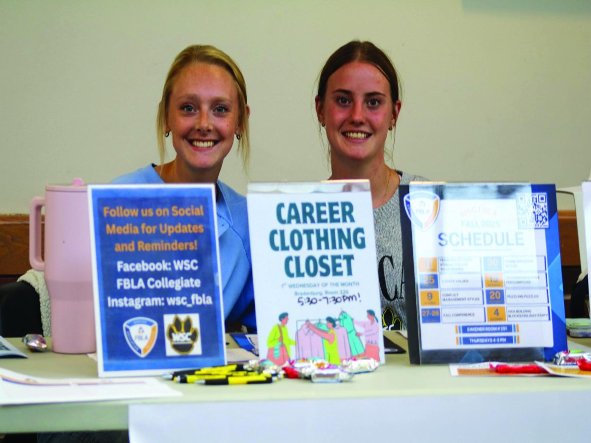 WSC students attend the club fair.
