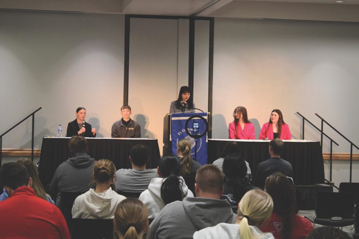 Candidates for president and vice president of Student Senate address the student body at the Issues Forum.